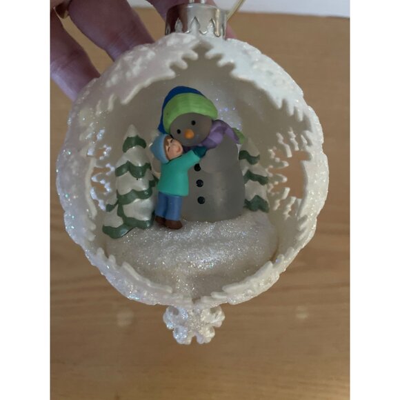 Hallmark Keepsake Ornament Snow Day Magic 2005 Club Exclusive Snowman and Child - Picture 4 of 8